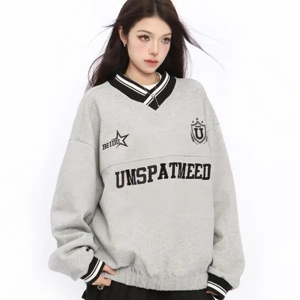 Hip Sweatshirt im Retro-Stil mit Buchstabenstickerei